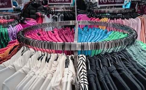 服装店转让协议书范本