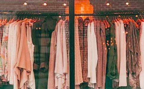 服装店铺租赁合同