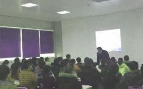 竞聘药店店长演讲稿怎么写