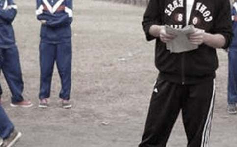 体育教师简历的自我评价