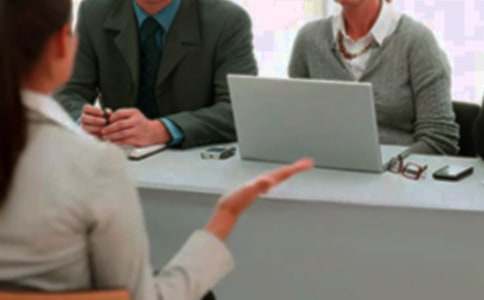 面试时的自我介绍技巧