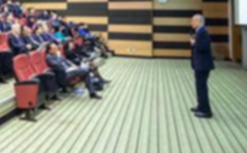 课前三分钟英语演讲稿范文