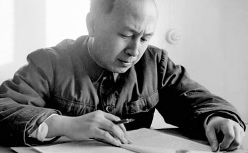 初中二年级书信作文:致钱学森夫妇的一封信