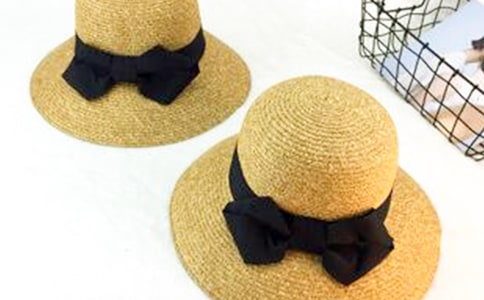 关于托芙.杨松《魔法师的帽子》的读后感