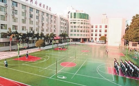 校园的早晨初中作文精选五篇