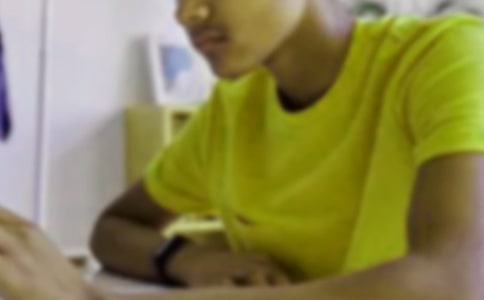 石头男生的日记美文