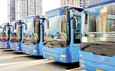 公交车上的文明的作文