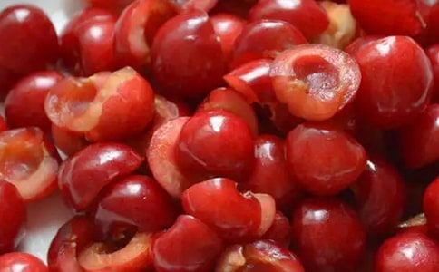 樱桃树木下的爱作文