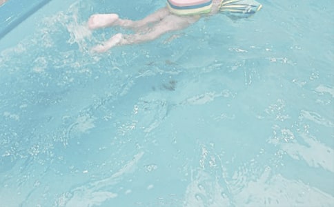 【热门】暑假游泳作文三篇