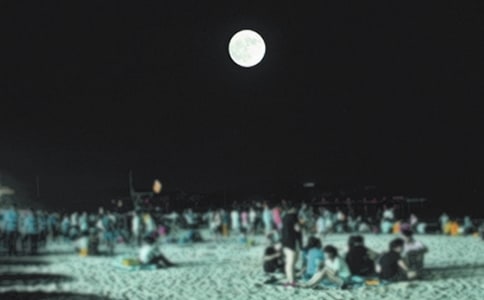 月圆与月缺的变化作文