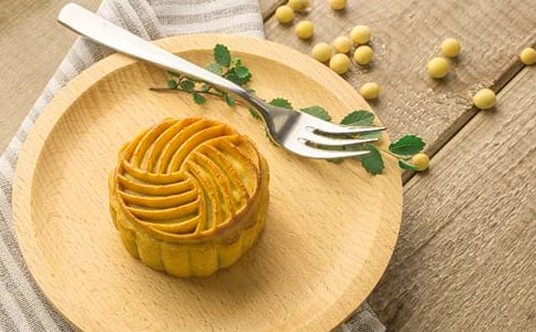 叙事作文范文：小时侯偷吃月饼