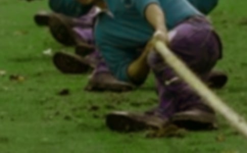 拔河比赛三年级叙事作文300字