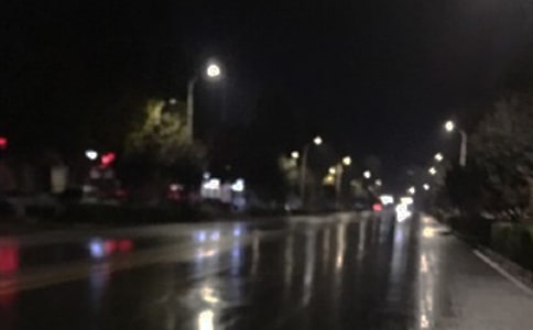 黑夜里的一缕阳光作文