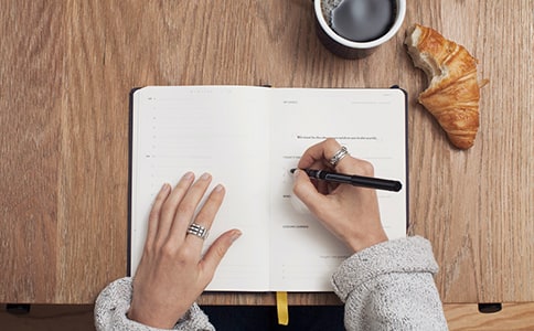 过年该不该放鞭炮作文