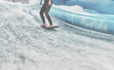 去大海冲浪小学作文250字