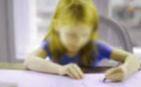 拥有艺术的女孩小学作文