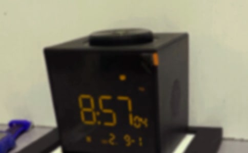 寻找快乐的小闹钟小学作文