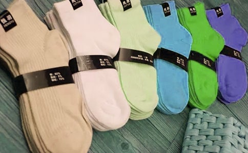 我帮我的爸爸洗袜子作文