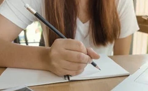 两棵老树作文500字