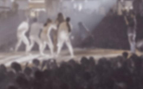 偶像伴随我成长作文